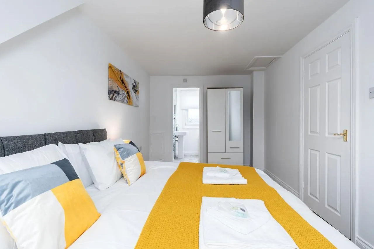 Spacious Modern Home In Sheffield Todwick 0*,  Wielka Brytania