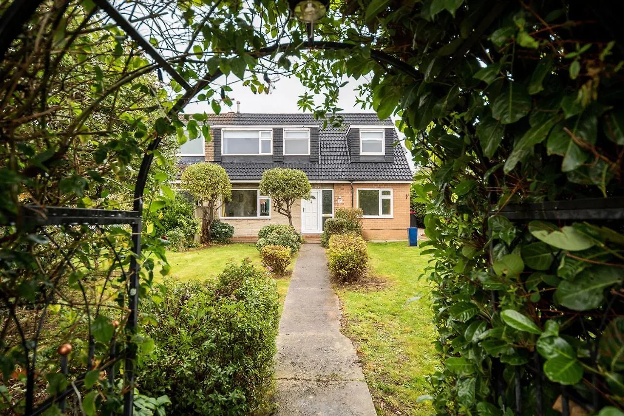 Dom wakacyjny Spacious Modern Home In Sheffield Todwick Wielka Brytania