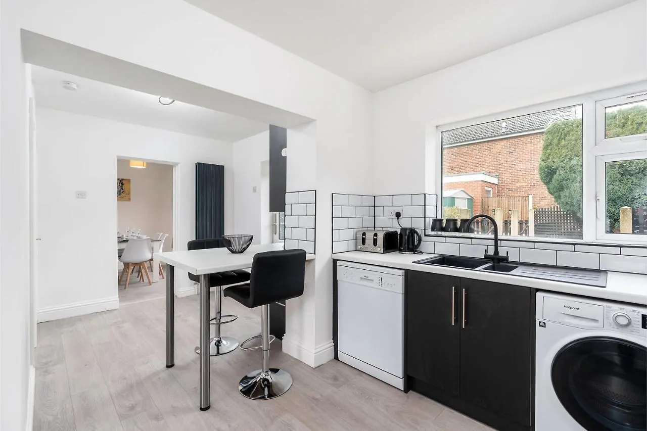 Dom wakacyjny Spacious Modern Home In Sheffield Todwick
