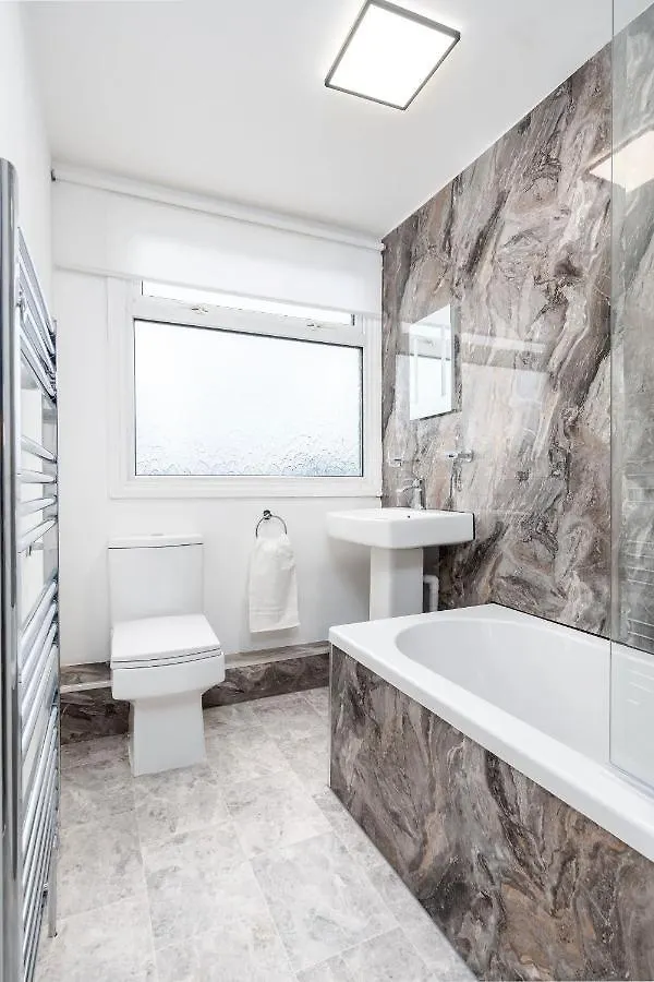 Dom wakacyjny Spacious Modern Home In Sheffield Todwick