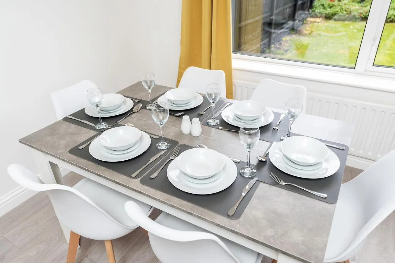 Dom wakacyjny Spacious Modern Home In Sheffield Todwick